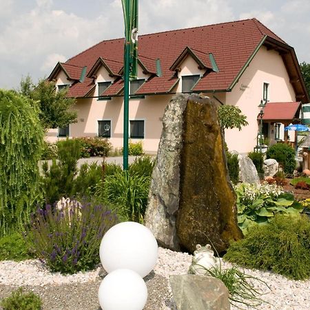 Restaurant Gaestehaus Seiger Sankt Lorenzen bei Knittelfeld المظهر الخارجي الصورة
