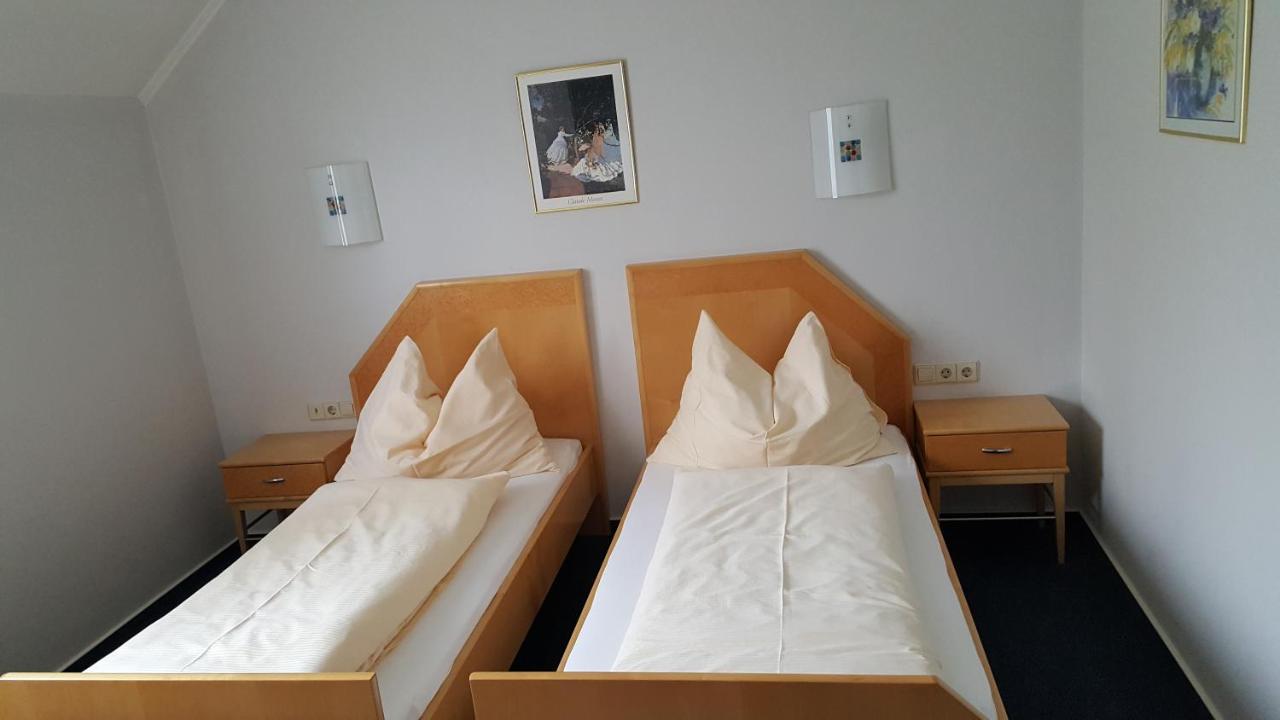 Restaurant Gaestehaus Seiger Sankt Lorenzen bei Knittelfeld الغرفة الصورة